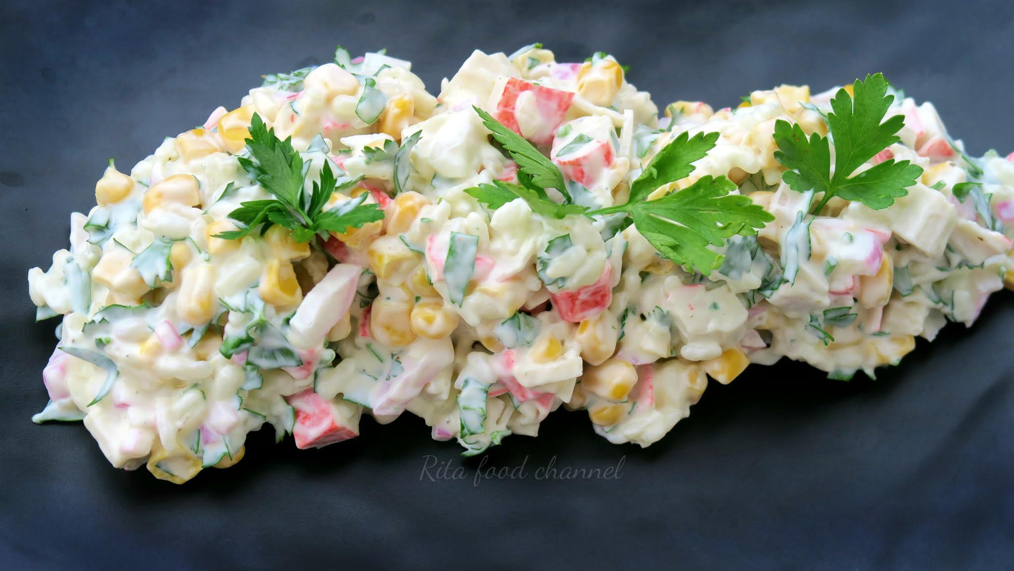 sałatka z paluszków krabowych