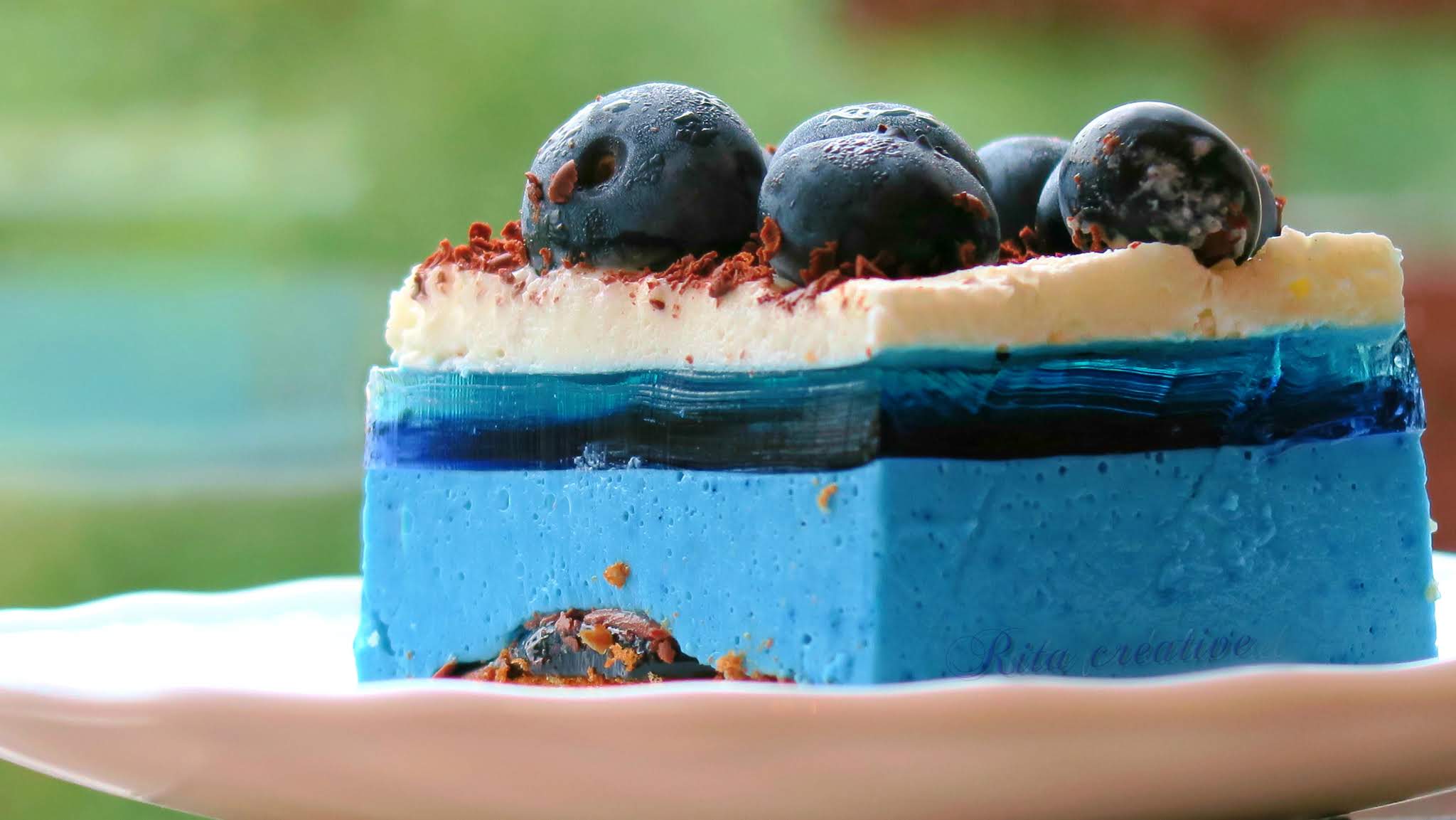 Sernik z borówkami bez pieczenia