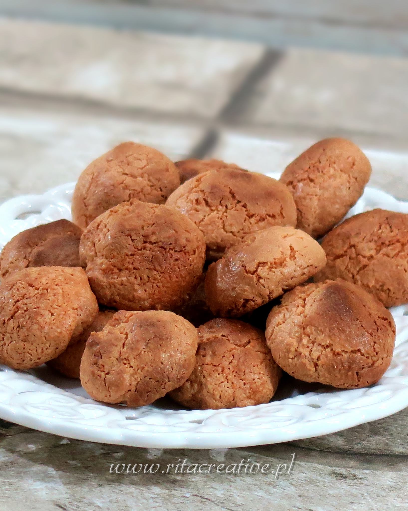 ciastka-migdałowe-amaretti ciasteczka-amaretto