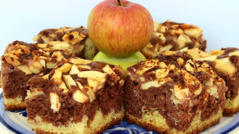 Ciasto Waniliowo Kakaowe z Jabłkami.