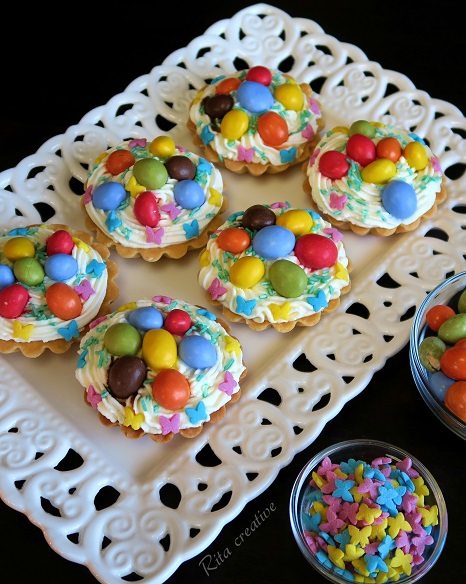 tartaletki wielkanocne tartaletki z kolorowymi jajkami