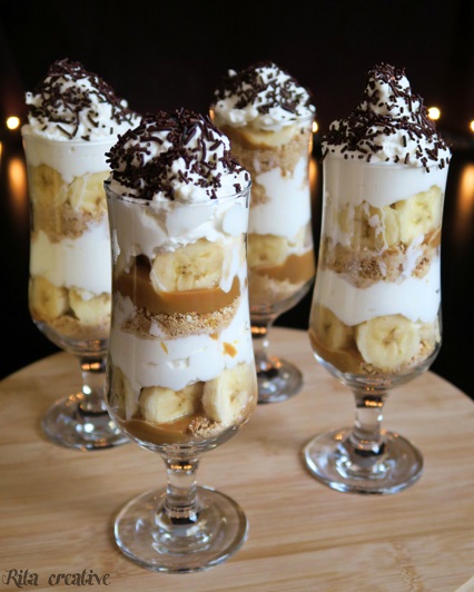 deser banoffee kajmakowy deser z bananami i bitą śmietaną