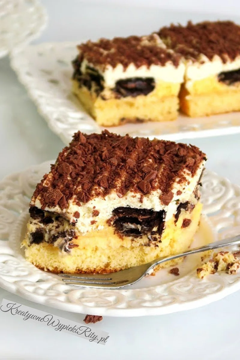 Ciasto z budyniem dyniowym i ciasteczkami oreo