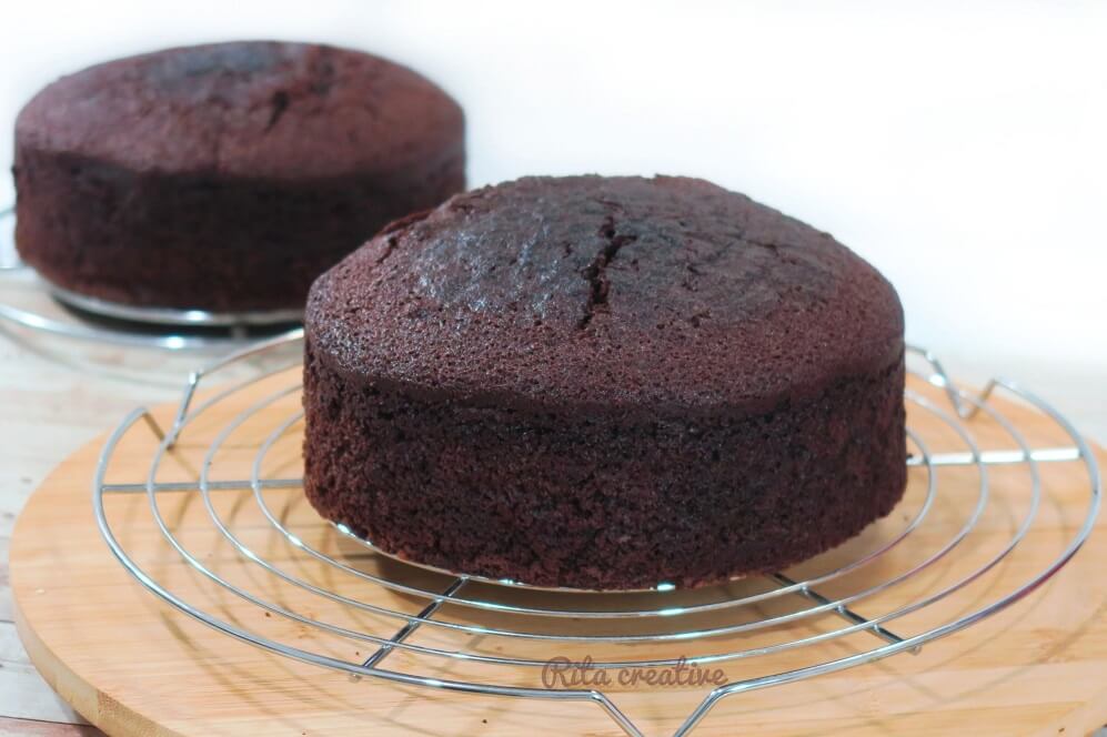 Ciasto czekoladowe jako baza do tortów i ciast. ciasto czekoladowe wilgotne