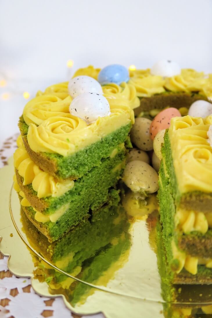 Ptasie Gniazdo - wielkanocna babka szpinakowa zielona babka wielkanocna