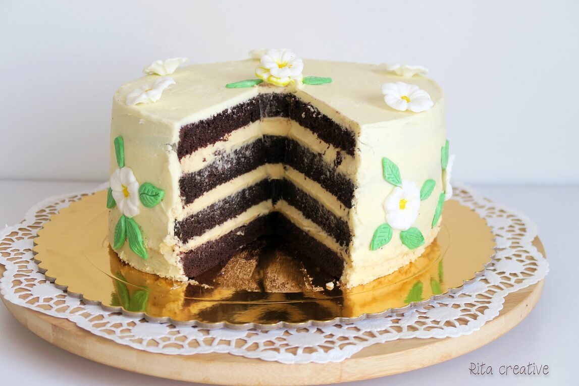 Tort z alkoholem. Czekoladowy tort z alkoholem.