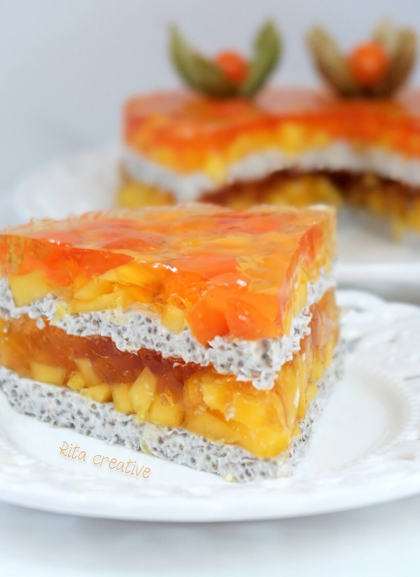 Tropikalne ciasto z miechunką, mango  i nasionami chia