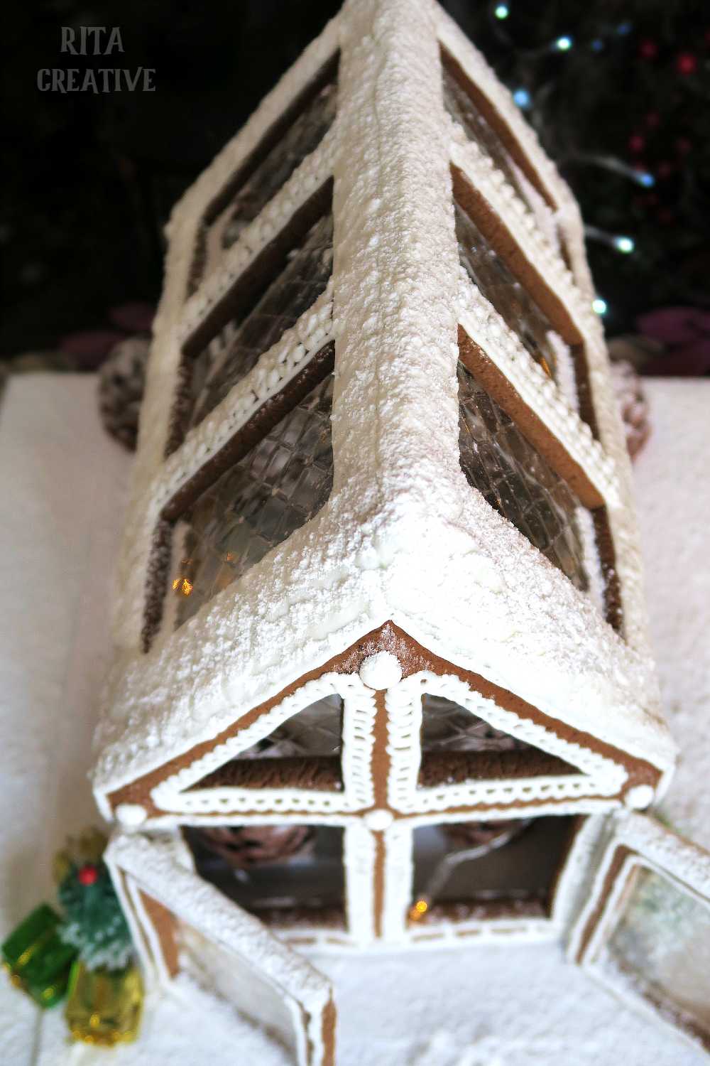 SZKLARNIA Z PIERNIKA Gingerbread house