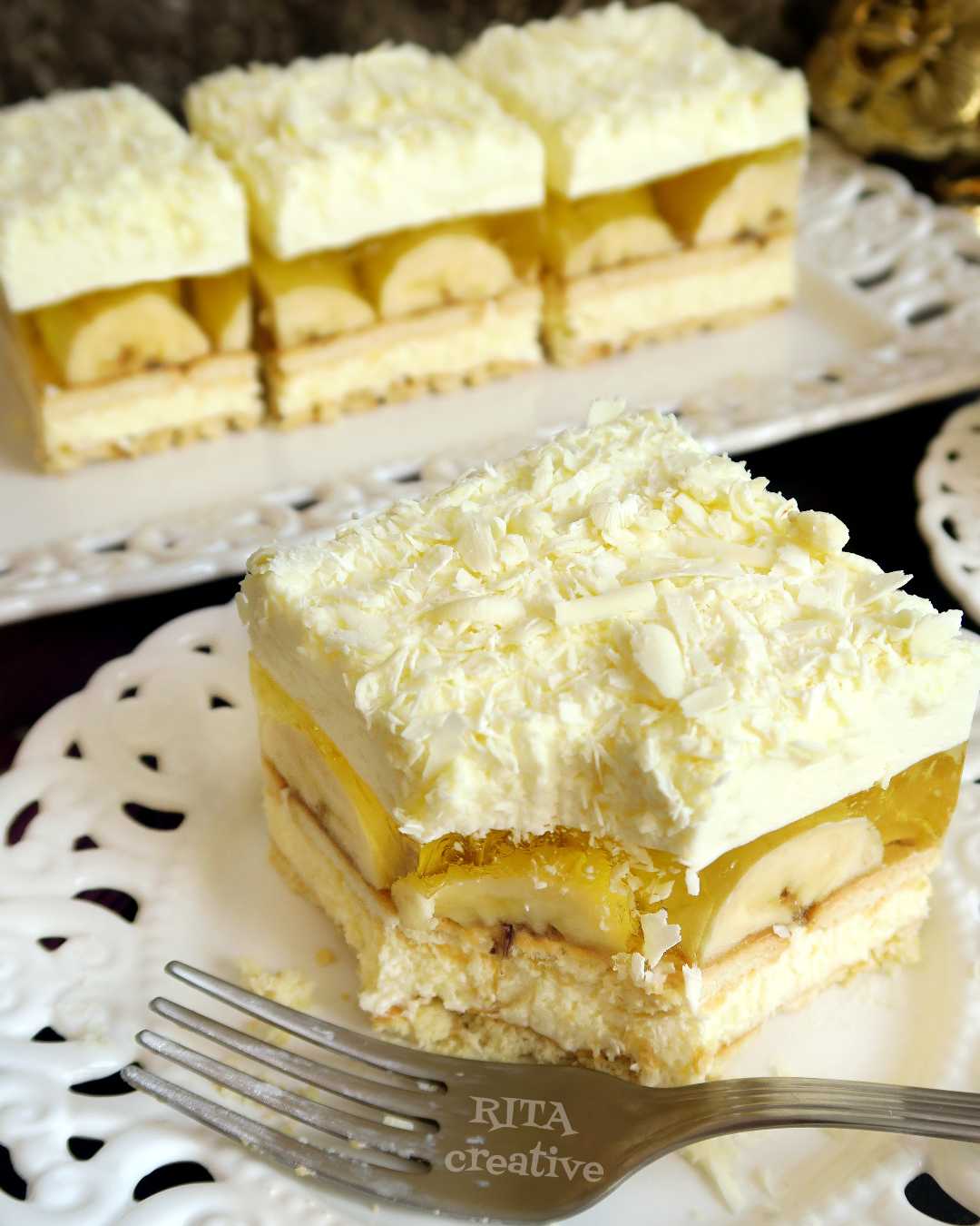 ciasto kokosowe z bananami i galaretką ciasto z bananami bez pieczenia