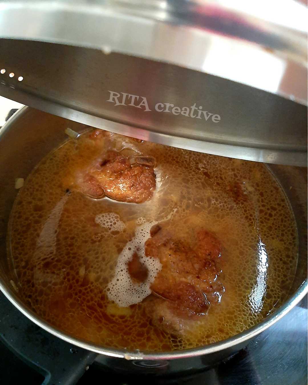 Bitki schabowe w sosie pieczarkowym