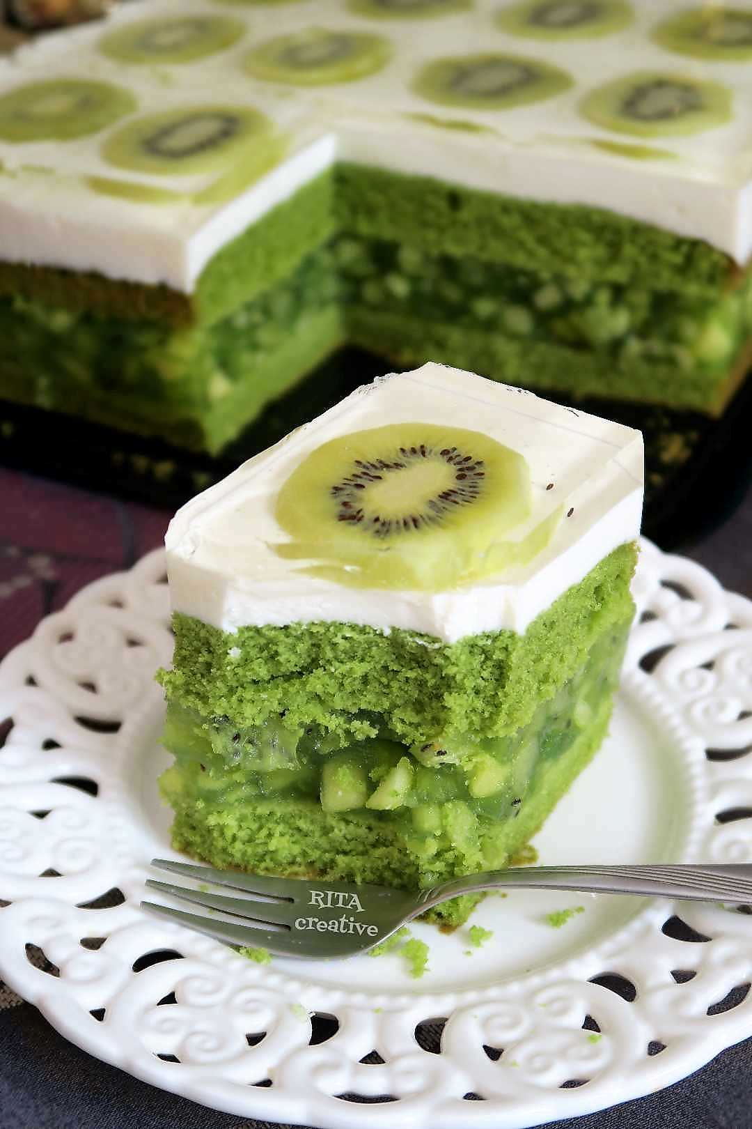 szpinakowe ciasto z kiwi i galaretką ciasto szpinakowe z kiwi