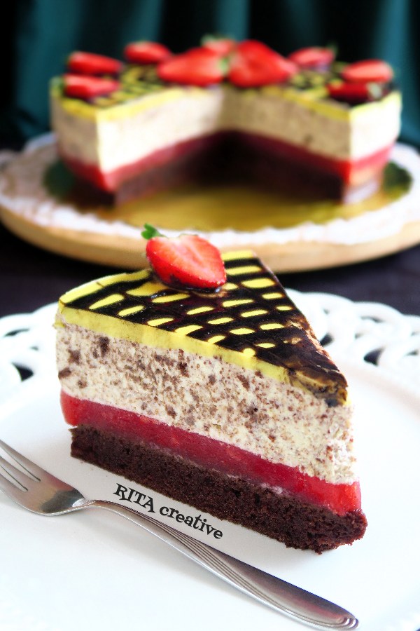 Ciasto z adwokatem i truskawkami Torcik z alkoholem