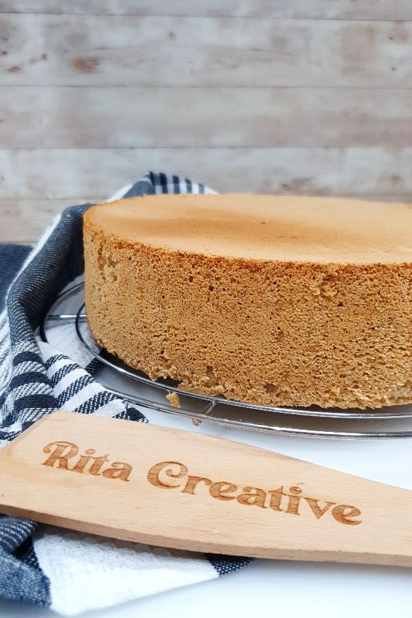 najlepszy biszkopt orzechowy