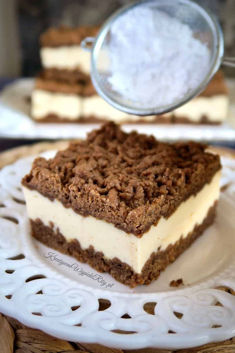 Sernik pierniczkowy – świąteczny deser z nutą korzennych przypraw